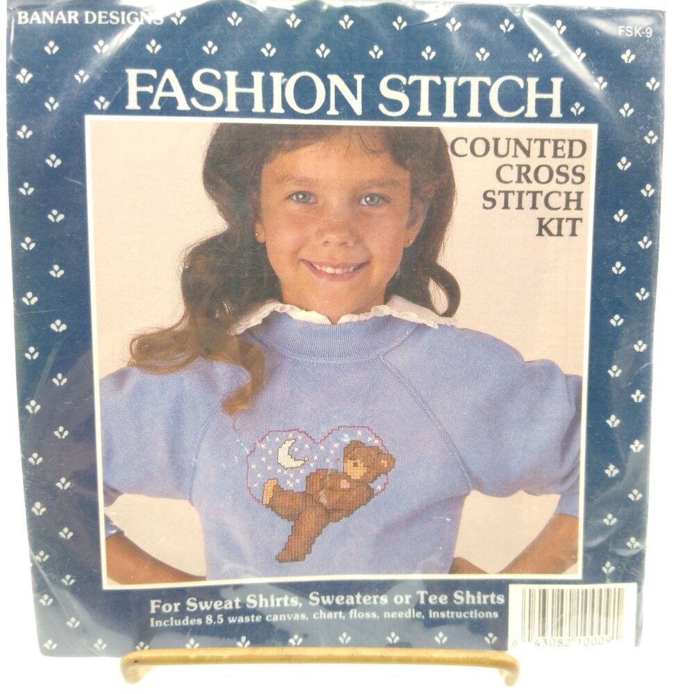 Vintage Counted Cross Stitch Kit, Teddy Bear in Heart Fashion Stitch, Banar